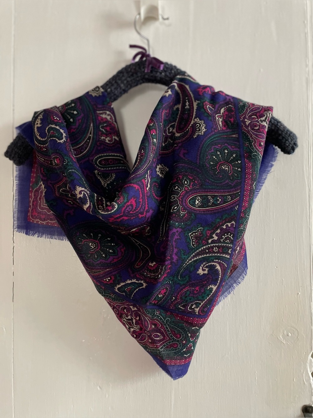 100% WOOL Made in Italy Paisley Print Square Scarf in Purple and Pink 30"x30"